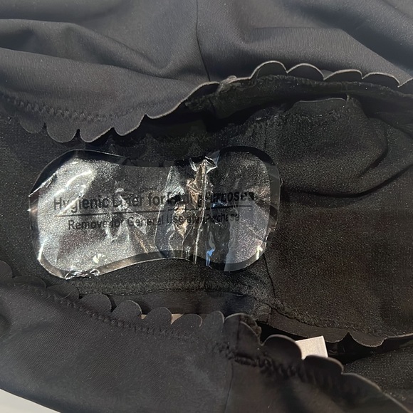 Habitual Scalloped Bikini, 7/8 - Picture 14 of 16